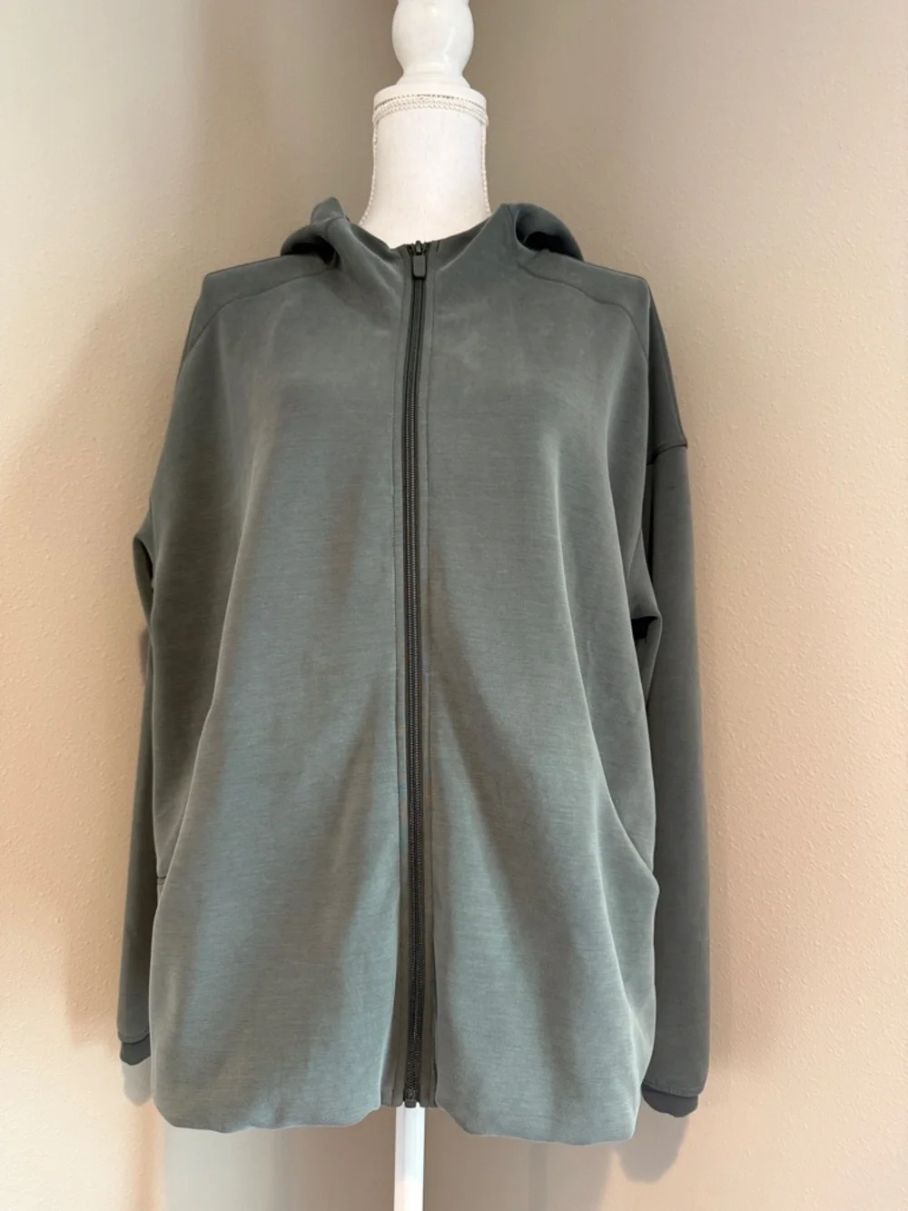 Lululemon | Softstreme Full-Zip Hoodie Long | Palm Deco | Large | LW3JI0S.03
